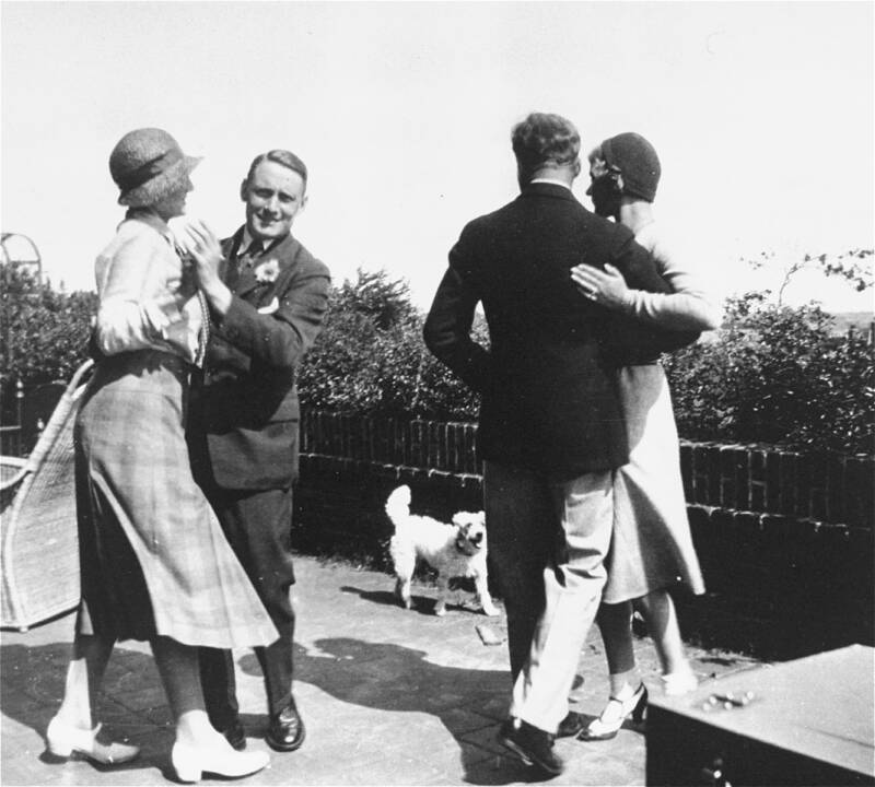 Courageous and Gay: The Remarkable Story of Willem Arondeus Courageous and Gay: The Remarkable Story of Willem Arondeus