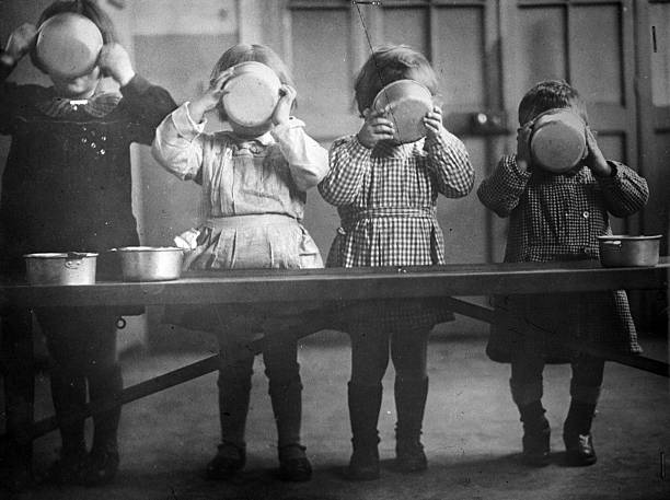 Witnessing the Power of Rare World War 2 Images